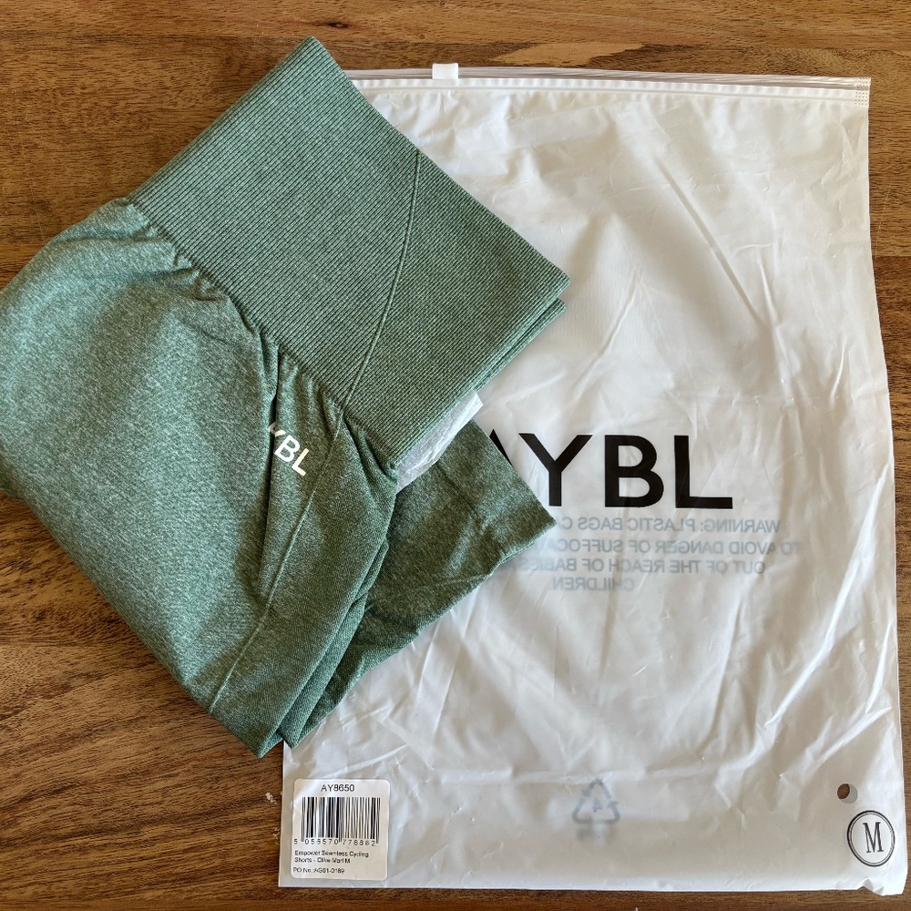 NWT AYBL Empower Seamless Cycling Shorts Color Green Size Medium